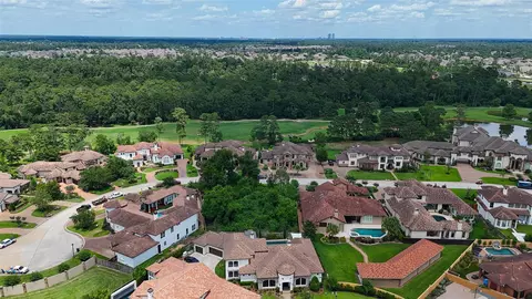 39 Post Shadow Estate Dr, Spring, TX 77389 photo 14