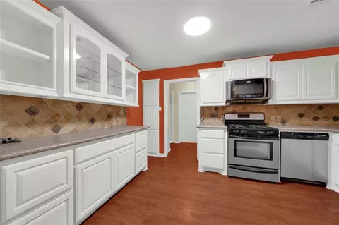 2202 Walnut Ln, Pasadena, TX 77502 photo 1