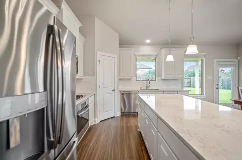 Kitchen - 7502 Windsor Park Ct, Spring, TX 77379 photo 2 of 4