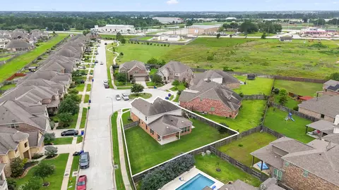View/Area - 7502 Windsor Park Ct, Spring, TX 77379 photo 3 of 8