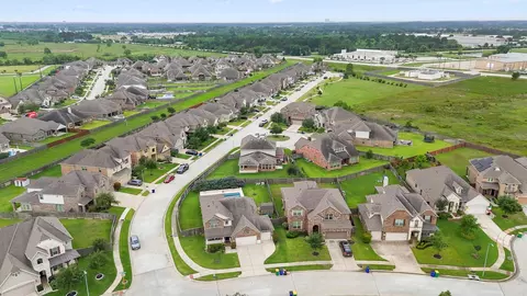 View/Area - 7502 Windsor Park Ct, Spring, TX 77379 photo 5 of 8
