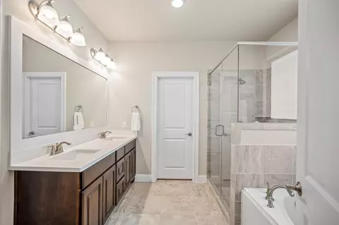 Bath - 7502 Windsor Park Ct, Spring, TX 77379 photo 1 of 4
