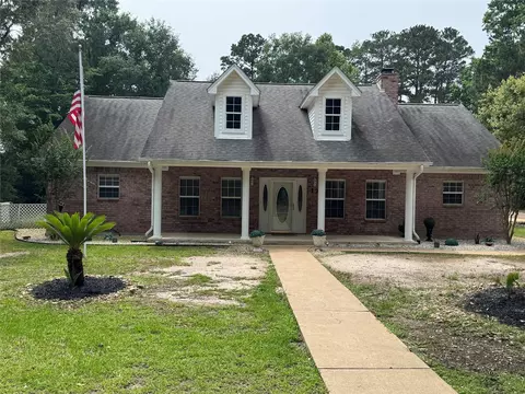 17 Cottonwood Rd, Trinity, TX 75862