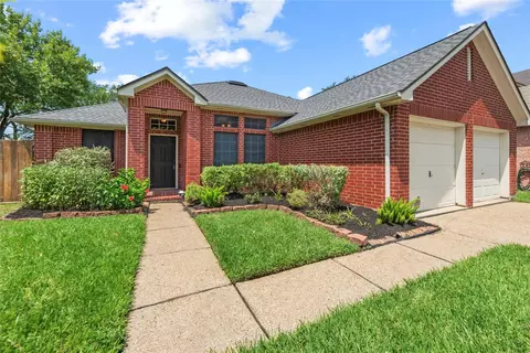 7519 Grand Terrace Ct, Houston, TX 77095