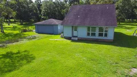 3067 County Road 580, West Columbia, TX 77486