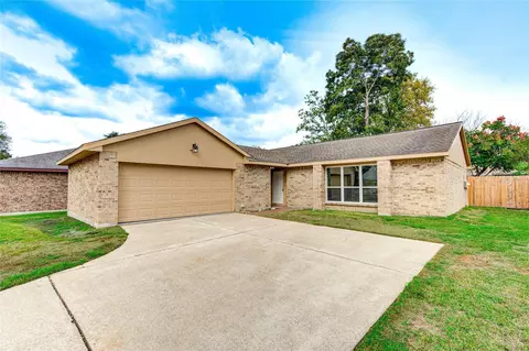 328 Meadow Wood Ct, League City, TX 77573