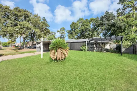 6423 Bluestone Dr, Houston, TX 77016