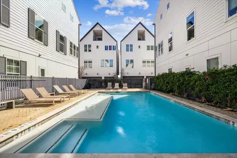 3312 W 12th St, Houston, TX 77008