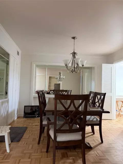 353 N Post Oak Ln #828, Houston, TX 77024