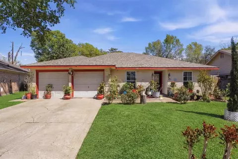 Exterior - 6203 Sunnygate Dr, Spring, TX 77373 photo 2 of 3