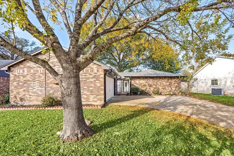 5715 Walnutgate Dr, Spring, TX 77373 photo 1