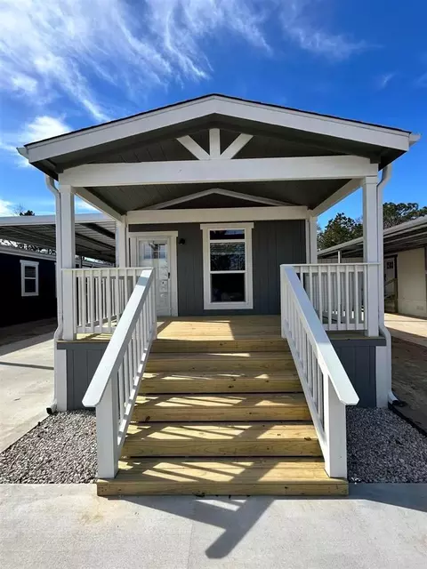 5680 Brady Cir, Lumberton, TX 77657