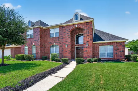 4521 Park Bend Dr, Baytown, TX 77521