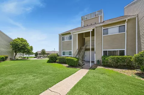 129 April Point Dr S, Montgomery, TX 77356