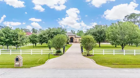 706 Saddle Creek Farms Dr, Crosby, TX 77532