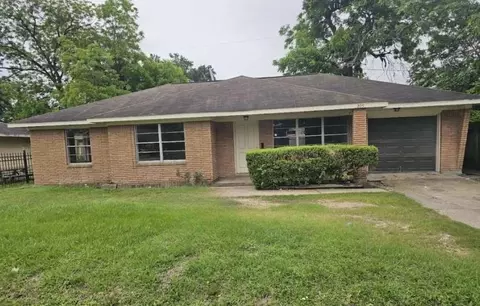 205 W Rittenhouse St, Houston, TX 77076