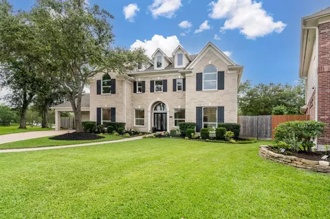15903 Lake Loop Dr, Cypress, TX 77433