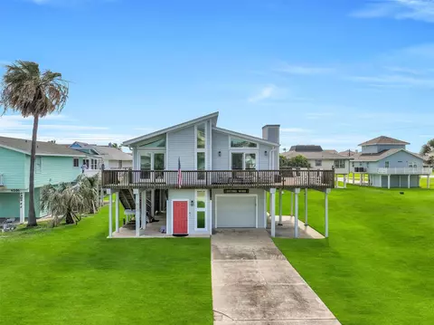 4110 Maison Rouge Ct, Galveston, TX 77554