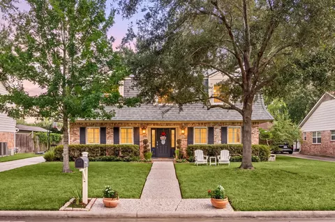 10822 Piping Rock Ln, Houston, TX 77042
