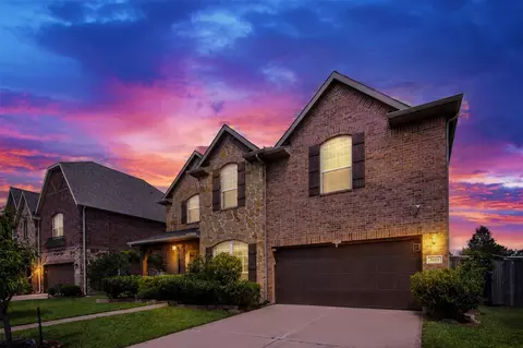 3011 Rocky Canyon Dr, Pearland, TX 77584