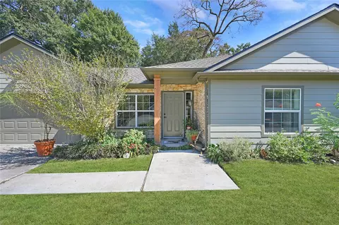131 Kellyn Oaks Dr, Conroe, TX 77306