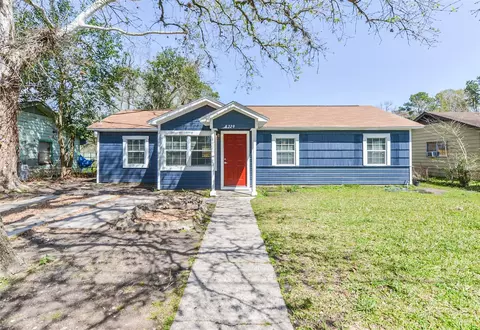 8229 Carolwood Dr, Houston, TX 77028