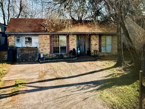212 N 8th St, Beasley, TX 77417
