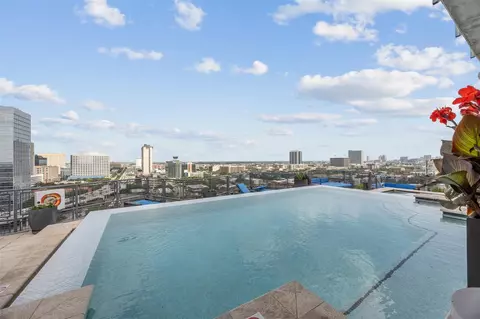2000 Bagby St #7414, Houston, TX 77002