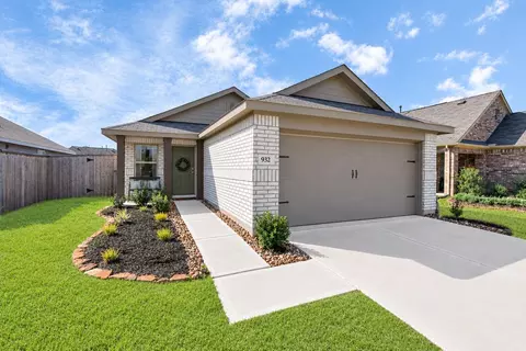932 Gentle Moss Dr, Magnolia, TX 77354
