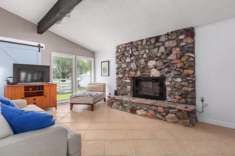 Living - 162 Dogwood Ln, Trinity, TX 75862 photo 2 of 3
