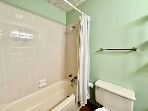 Bath - 1347 Cardinal Ln, Trinity, TX 75862 photo 3 of 3