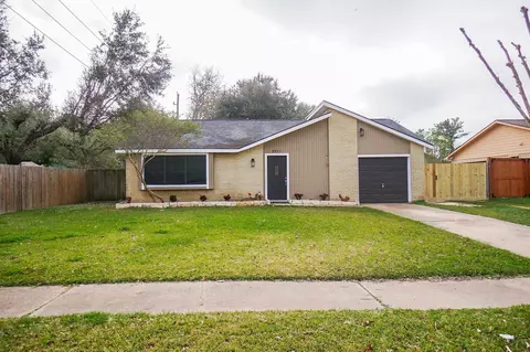 2711 Pheasant Creek Dr, Sugar Land, TX 77498