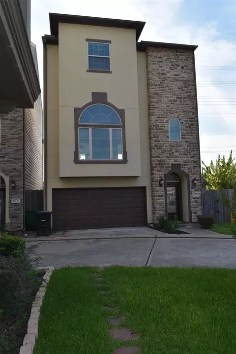 11133 Olympia Dr, Houston, TX 77042