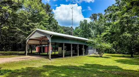 127 Buckthorn Acres Dr, Huntsville, TX 77340