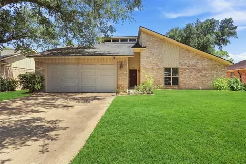 105 Perth St, Victoria, TX 77904