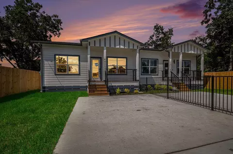 4825 Pederson St #A AND B, Houston, TX 77033
