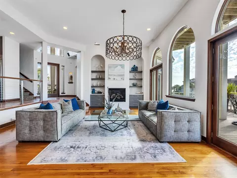 4206 Turks Pt, Galveston, TX 77554
