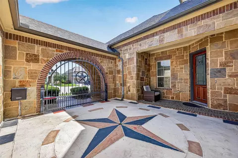 Exterior - 28211 Rose Clover Ln, Spring, TX 77386 photo 4 of 5