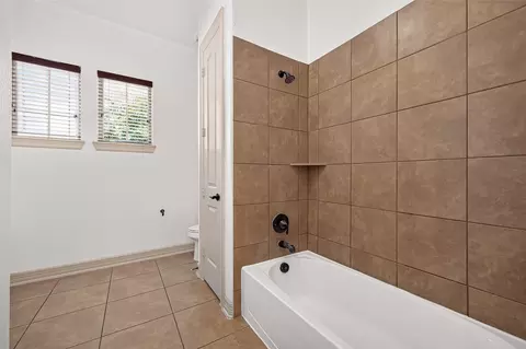 Bath - 28211 Rose Clover Ln, Spring, TX 77386 photo 2 of 6