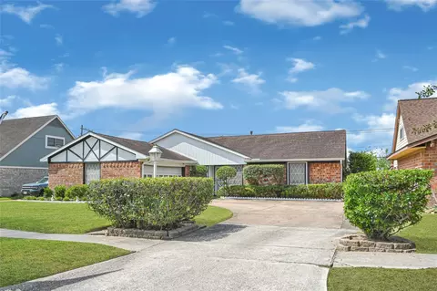 11322 Sagecountry Dr, Houston, TX 77089