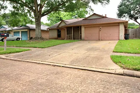 822 Mayweather Ln, Richmond, TX 77406