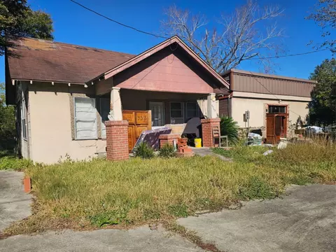 6703 Bayway Dr, Baytown, TX 77520