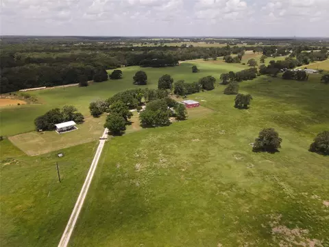 11009 N Hwy 77, Lexington, TX 78947