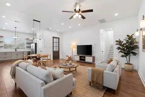 3034 Wayne St #A-B, Houston, TX 77026