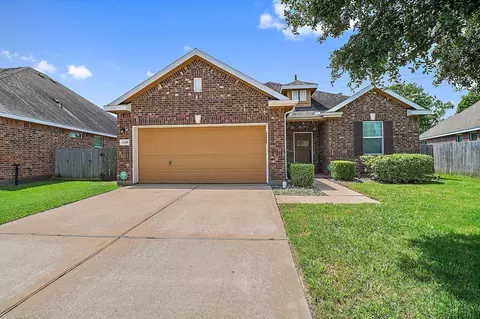 4418 Legends Bay Drive Dr, Baytown, TX 77523