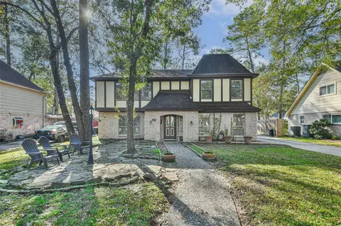 2022 Riverlawn Dr, Kingwood, TX 77339