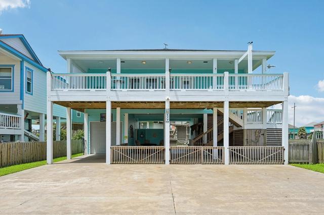 977 Bahama Dr, Crystal Beach, TX 77650