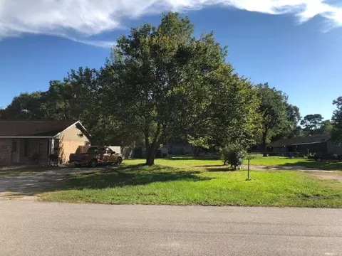 lot5 A Avery St, Clute, TX 77531
