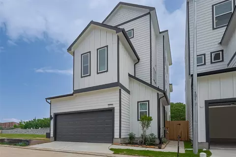 8925 Grovner Pl, Houston, TX 77055