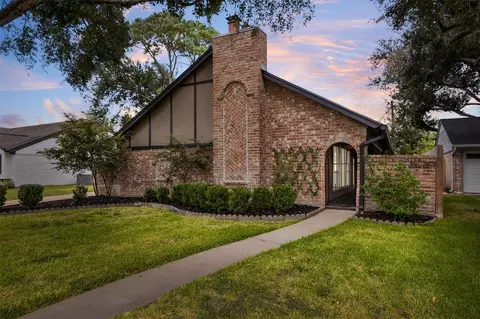 2218 Parana Dr, Houston, TX 77080